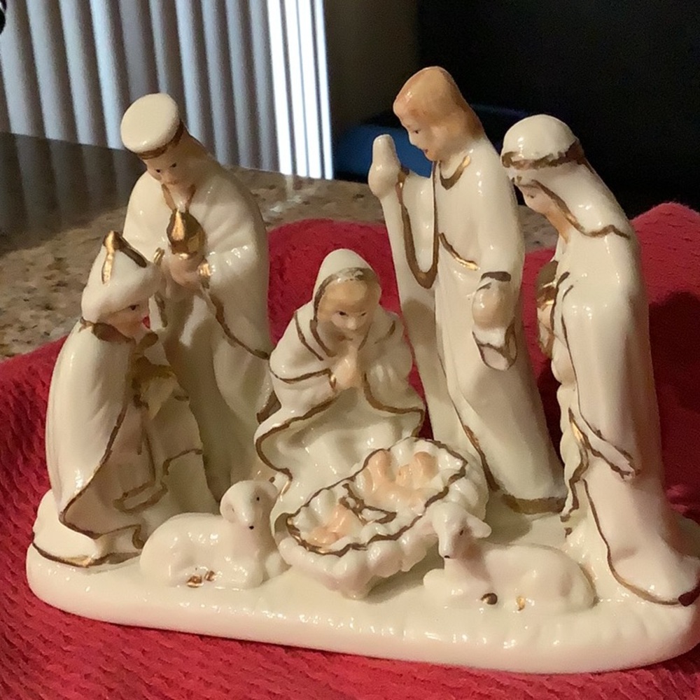 Elegant Ceramic Nativity Scene